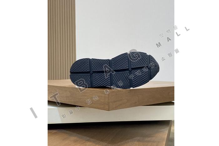 ���̺��� YF6909-6