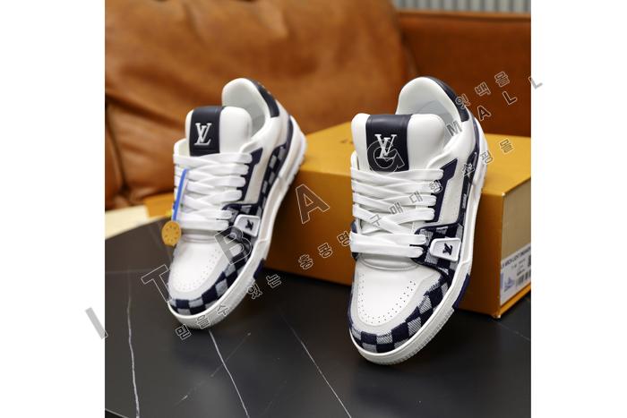 ���̺���  Ʈ���̳� ����Ŀ�� YF6902 ��  ��������