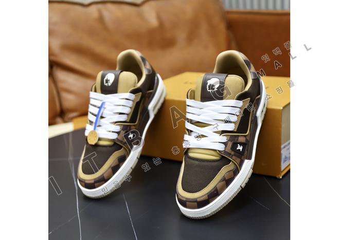���̺���  Ʈ���̳� ����Ŀ�� YF6903 ��  ��������