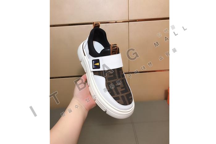 �ҵ�  ���� ����Ŀ��  MYB0326