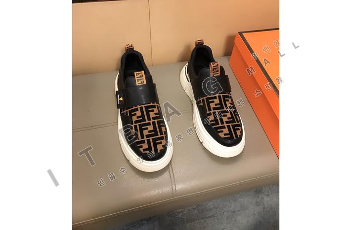 �ҵ�  ���� ����Ŀ��  MYB0326-1