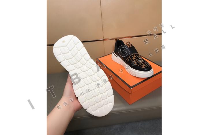 �ҵ�  ���� ����Ŀ��  MYB0326-1