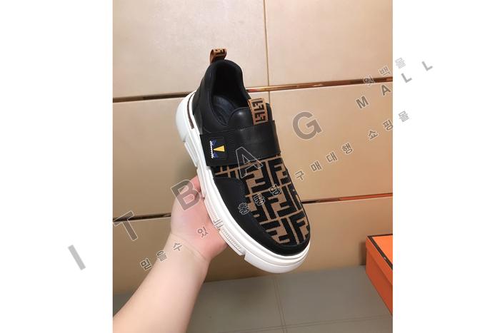 �ҵ�  ���� ����Ŀ��  MYB0326-1
