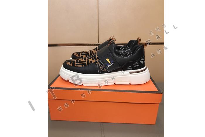 �ҵ�  ���� ����Ŀ��  MYB0326-1