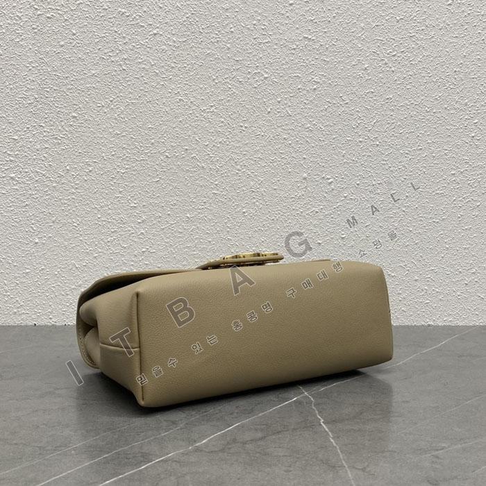 ������ �̵�� �����Ƹ��� 115852-3  24/�Ż�
