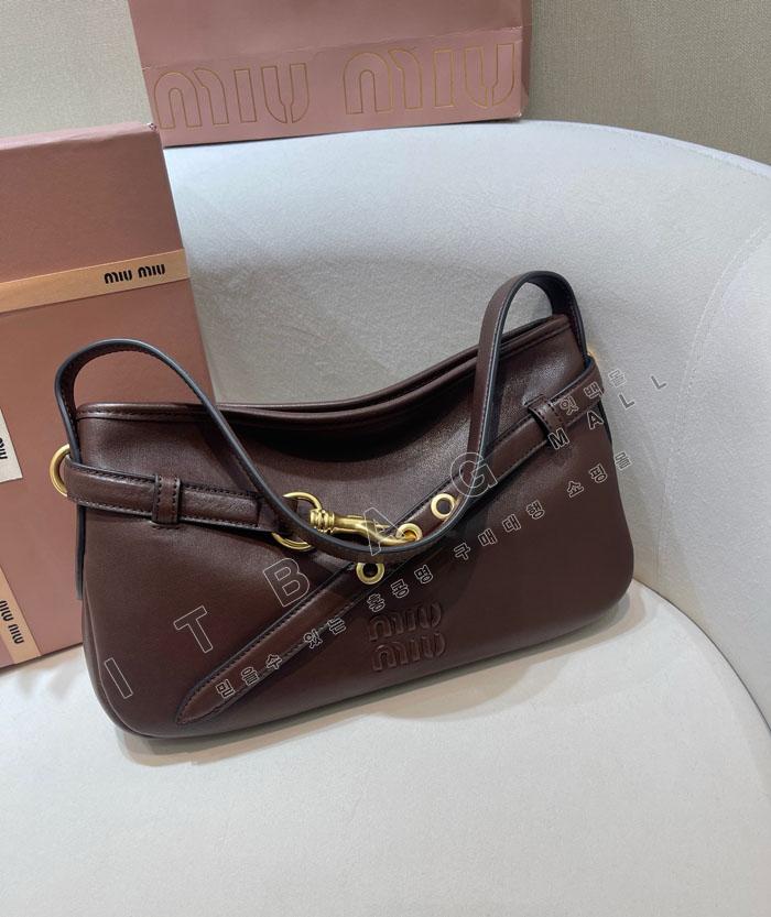 �̿�̿� ���ַ� �ƹ�ٸ� ���� ���� ��  5BC182   25/�Ż�