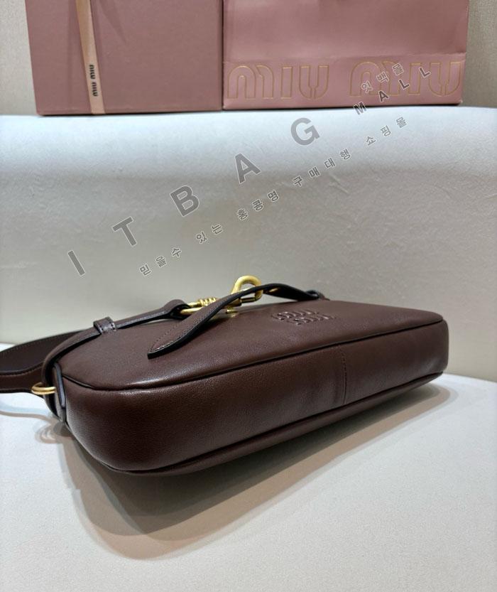 �̿�̿� ���ַ� �ƹ�ٸ� ���� ���� ��  5BC182   25/�Ż�