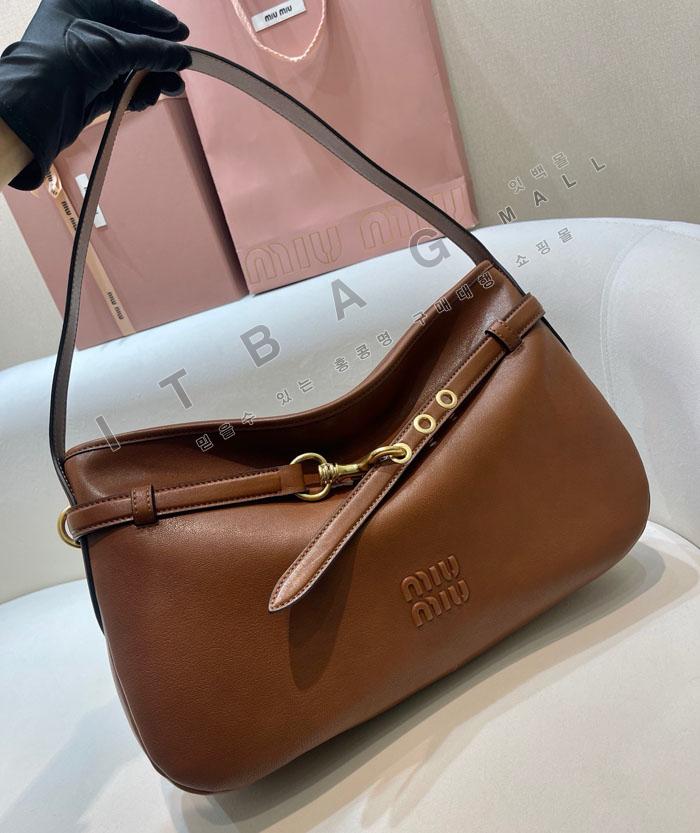 �̿�̿� �ƹ�ٸ� ���� ���� �̵�� ��  5BC181-1   25/�Ż�