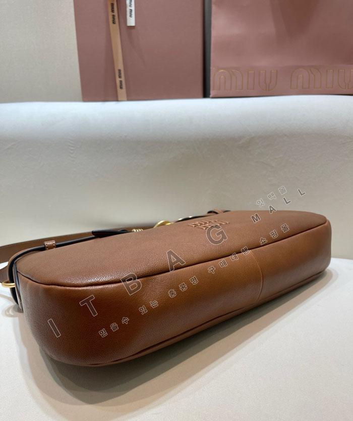 �̿�̿� �ƹ�ٸ� ���� ���� �̵�� ��  5BC181-1   25/�Ż�