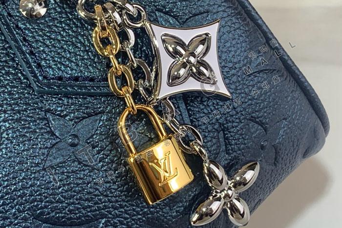 ���̺��� ���� ���ǵ� ũ�ν���  M26510   25/�Ż�  