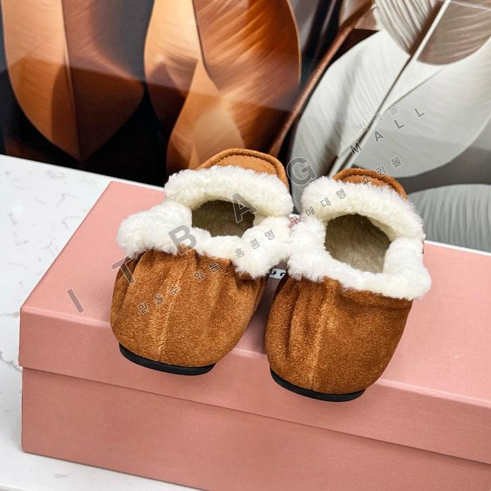 �̿�̿� �� �����̵� ���� YIBU3152   25/�Ż�  2�÷�