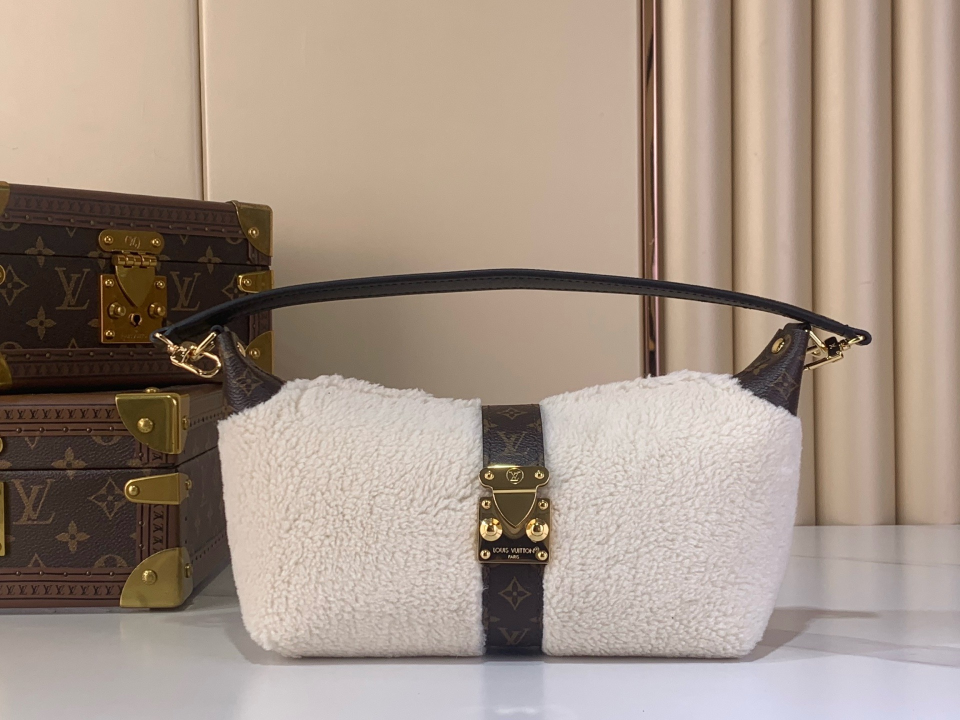 ���̺��� ����Ʈ �̾� �����  M26245  25/�Ż�   