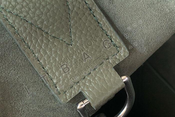 ���̺��� ������ ȣ����  M27022-2   25/�Ż�  ����ǰX