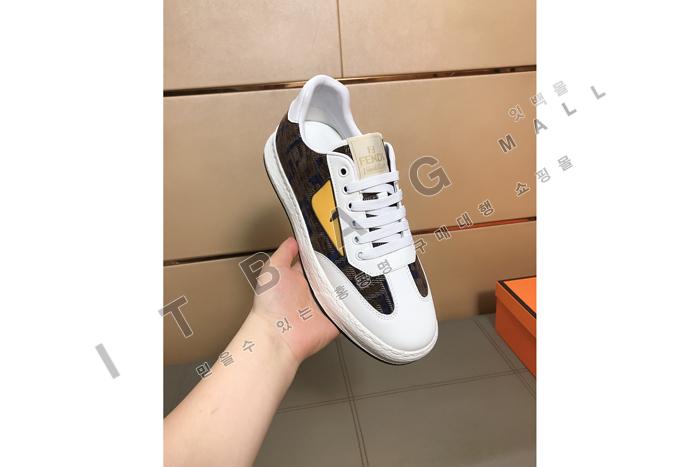 �ҵ�  ���� ����Ŀ��  MYB9101