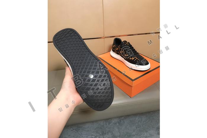 �ҵ�  ���� ����Ŀ��  MYB9101-1