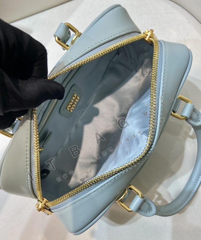 �̿�̿�  �Ƹ�ī�� ���ַ� ���׹� 5BB142-8   25/�Ż�  ����ǰX