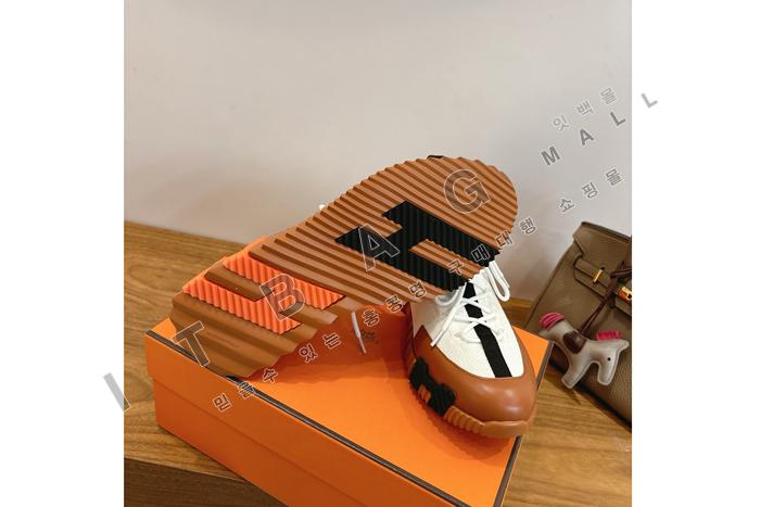 �����޽� ����Ŀ��  YF0121 ��   ��������
