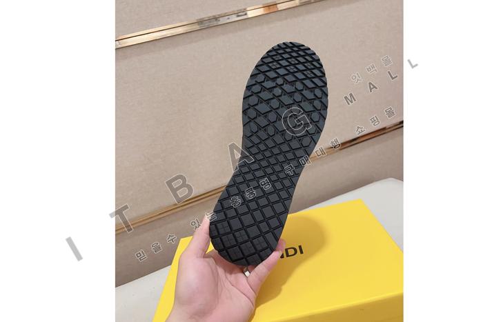 �ҵ�   ���� ����Ŀ��  YF6498