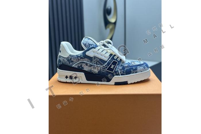 ���̺��� ���� Ʈ���̳� ����Ŀ�� SP4942 ��