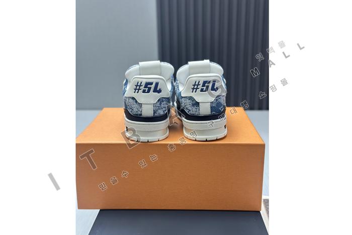 ���̺��� ���� Ʈ���̳� ����Ŀ�� SP4942 ��