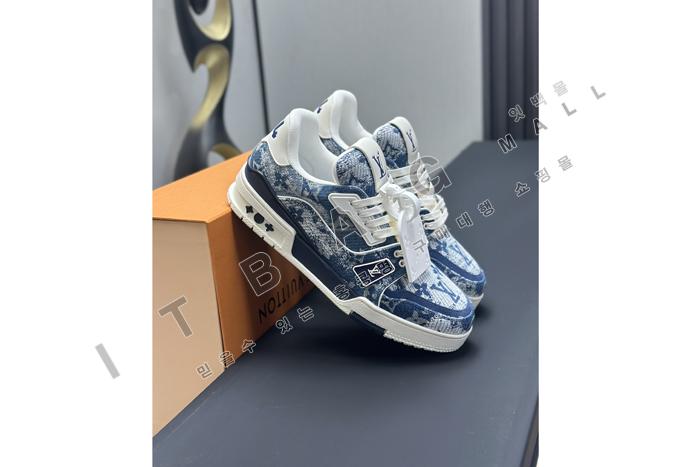 ���̺��� ���� Ʈ���̳� ����Ŀ�� SP4942 ��
