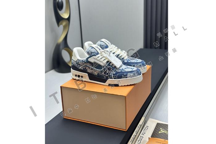 ���̺��� ���� Ʈ���̳� ����Ŀ�� SP4942 ��