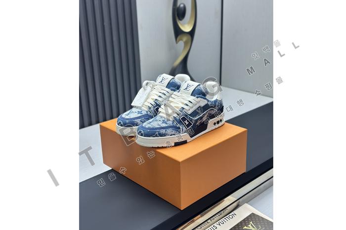 ���̺��� ���� Ʈ���̳� ����Ŀ�� SP4942 ��