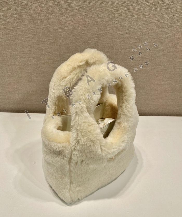 ����� �� ���ڷ� ���̳� �̴�  �ڵ�� 1BA349-7