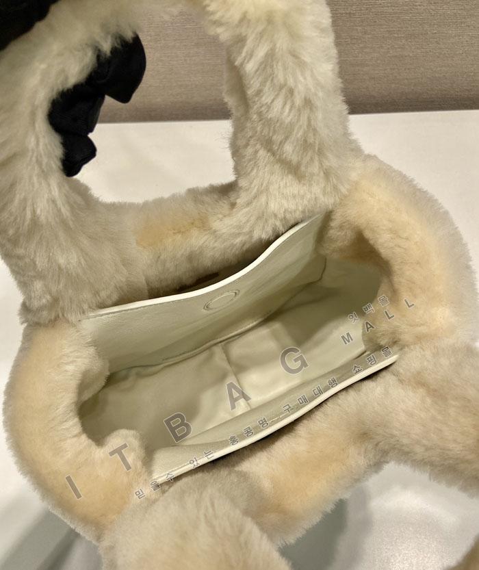 ����� �� ���ڷ� ���̳� �̴�  �ڵ�� 1BA349-7