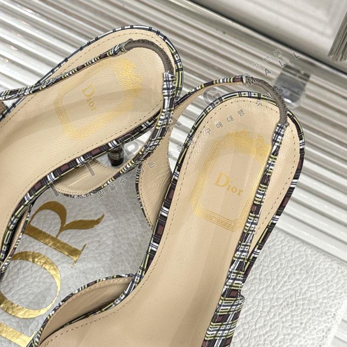 ��� ���� �� ������ ����  YONG9051-1   26/�Ż�  10CM