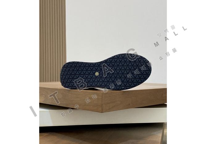 ���̺��� ���� ����Ŀ�� YF6805 ��