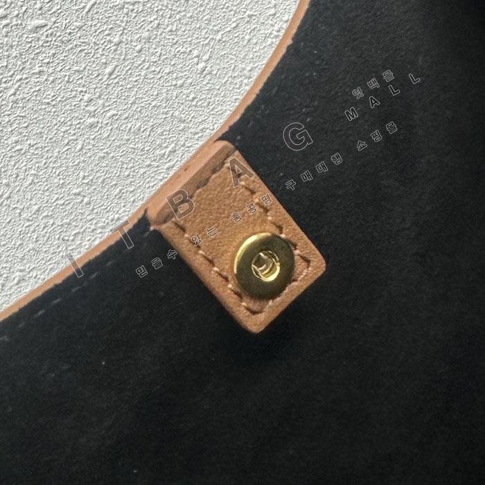 ������ ���� ť�� ��  124182-2   25/�Ż�    ����ǰX