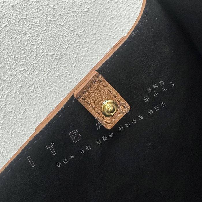 ������ ���� ť�� ��  124182-2   25/�Ż�    ����ǰX
