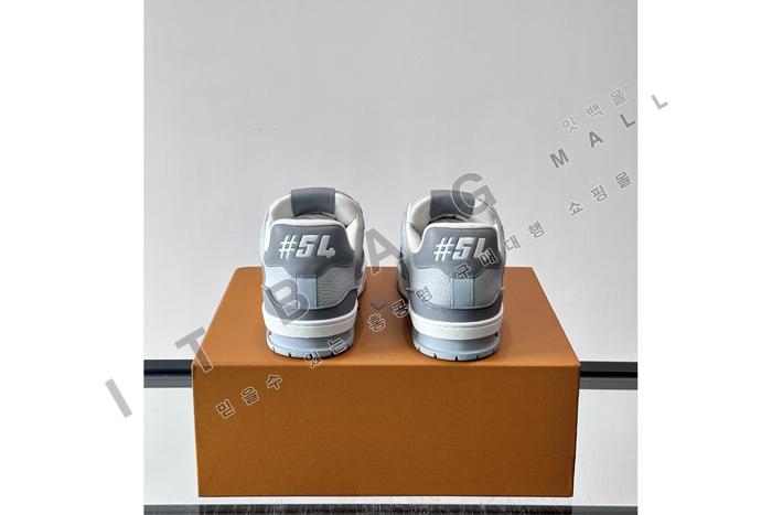 ���̺��� Ʈ���̳� ����Ŀ�� YF0362 ��