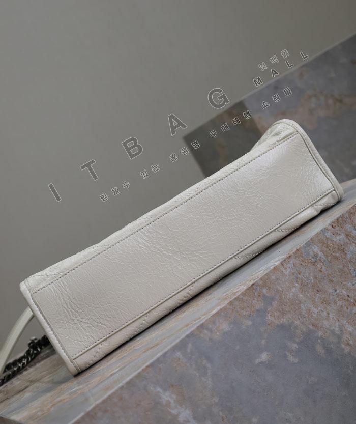 �Ի��ζ�  ��Ű �̵�� ���ι� 577999-8  ���̺���