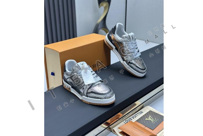 ���̺��� ����  Ʈ���̳� ����Ŀ�� SP6405