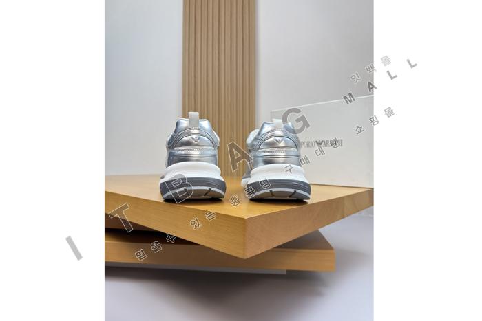 �˸���  ���� ����Ŀ��  YF6412-1 ��