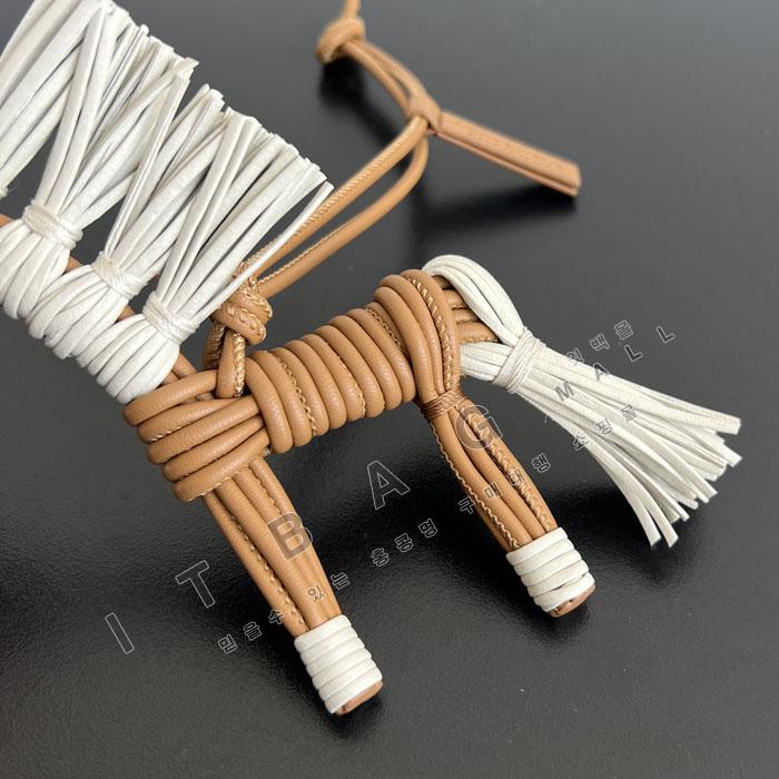 ���װ�����Ÿ  ��  SF857272    26/�Ż�  