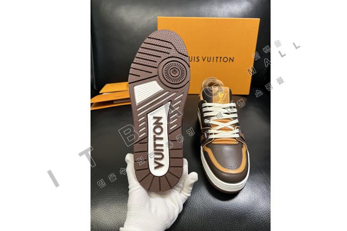 ���̺��� ���� Ʈ���̳� ����Ŀ�� YF9403 ��