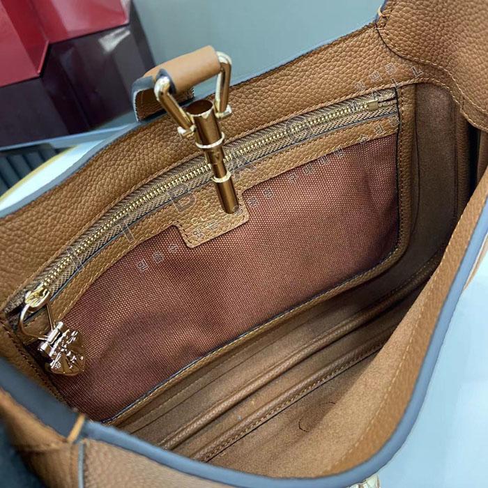 ���� ��Ű 1961  ���� ����� 810232-5     25/�Ż�