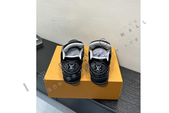 ���̺���  ���� Ʈ���̳� ����Ŀ�� YF4067 ��