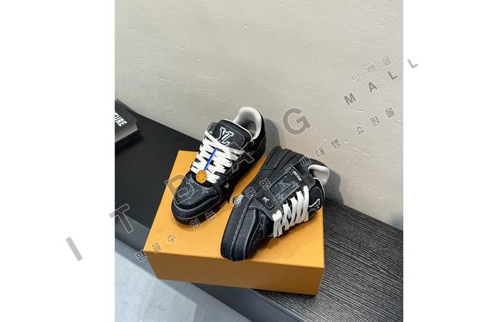 ���̺���  ���� Ʈ���̳� ����Ŀ�� YF4067 ��