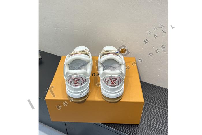 ���̺��� ���� Ʈ���̳� ����Ŀ�� YF4071 ��
