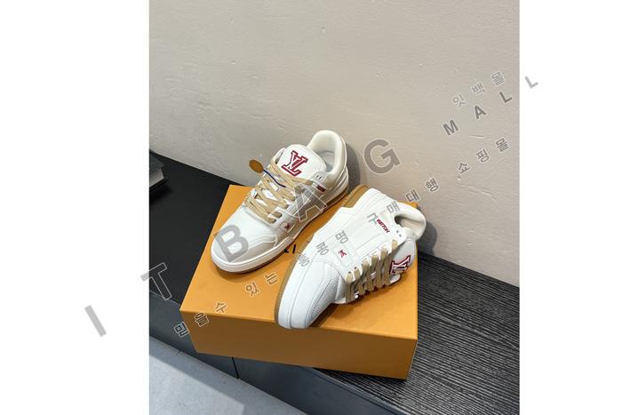 ���̺��� ���� Ʈ���̳� ����Ŀ�� YF4071 ��