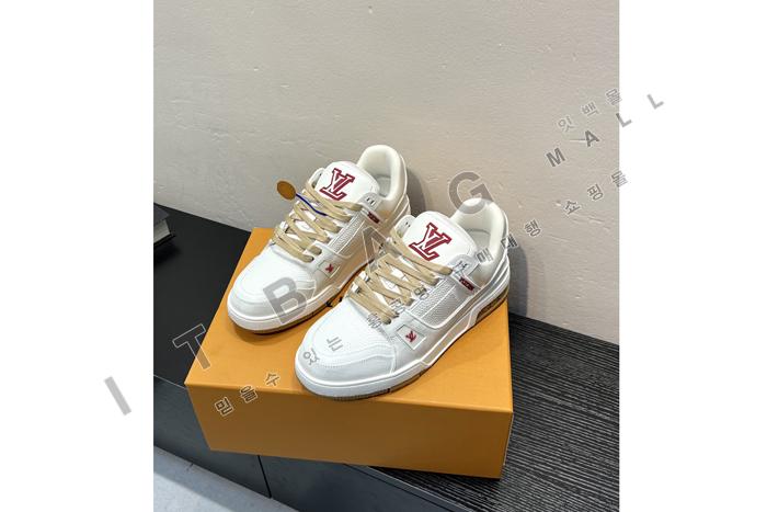 ���̺��� ���� Ʈ���̳� ����Ŀ�� YF4071 ��