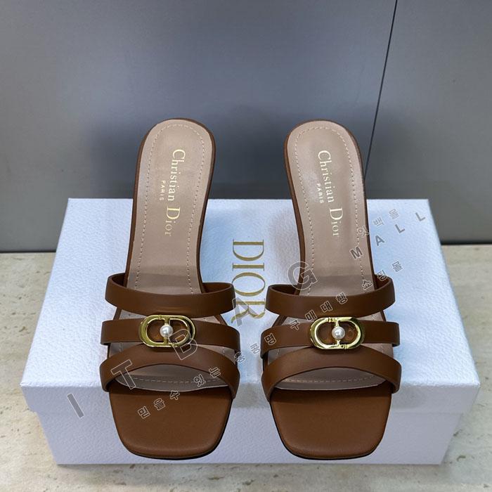 ��� �� Ŭ�� ����  YIBU3177   26/�Ż�  8CM
