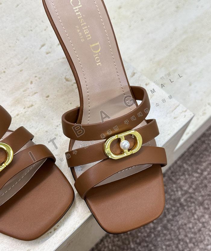 ��� �� Ŭ�� ����  YIBU3177   26/�Ż�  8CM