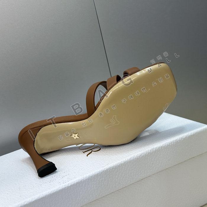 ��� �� Ŭ�� ����  YIBU3177   26/�Ż�  8CM