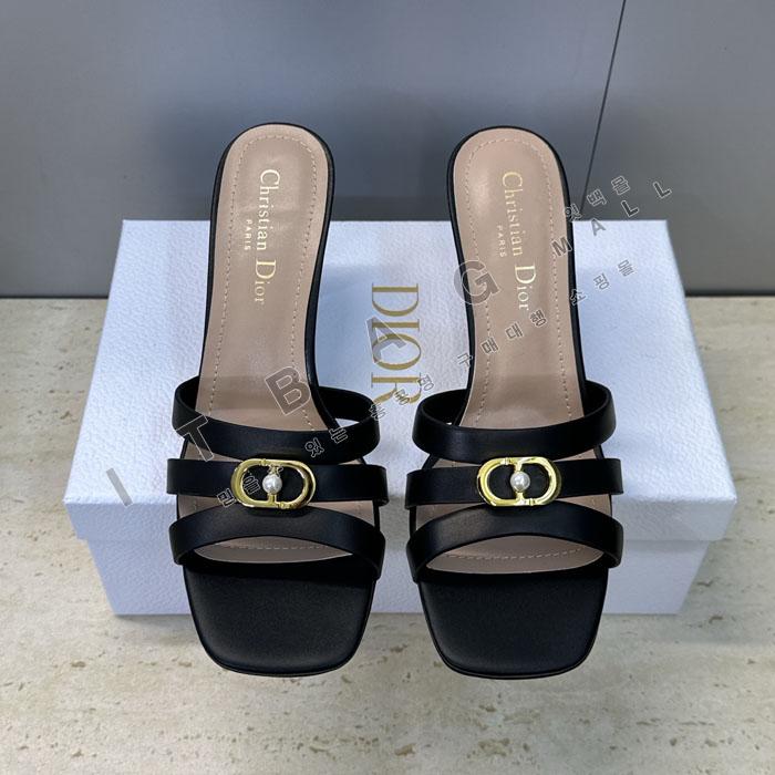 ��� �� Ŭ�� ����  YIBU3177-3   26/�Ż�  8CM  2�÷�