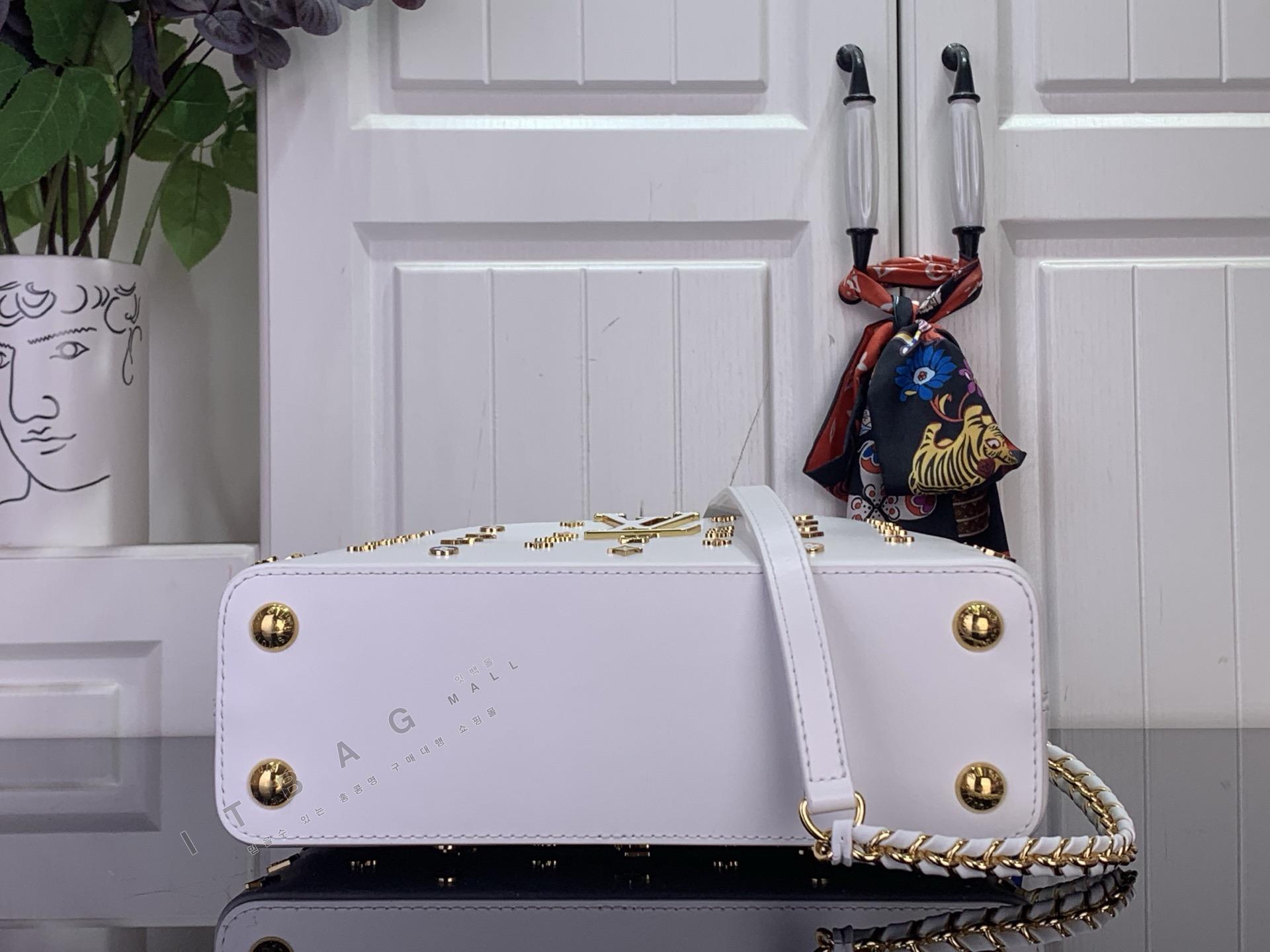 ���̺��� īǶ��  BB  �ڵ��  M27637-2    26/�Ż�